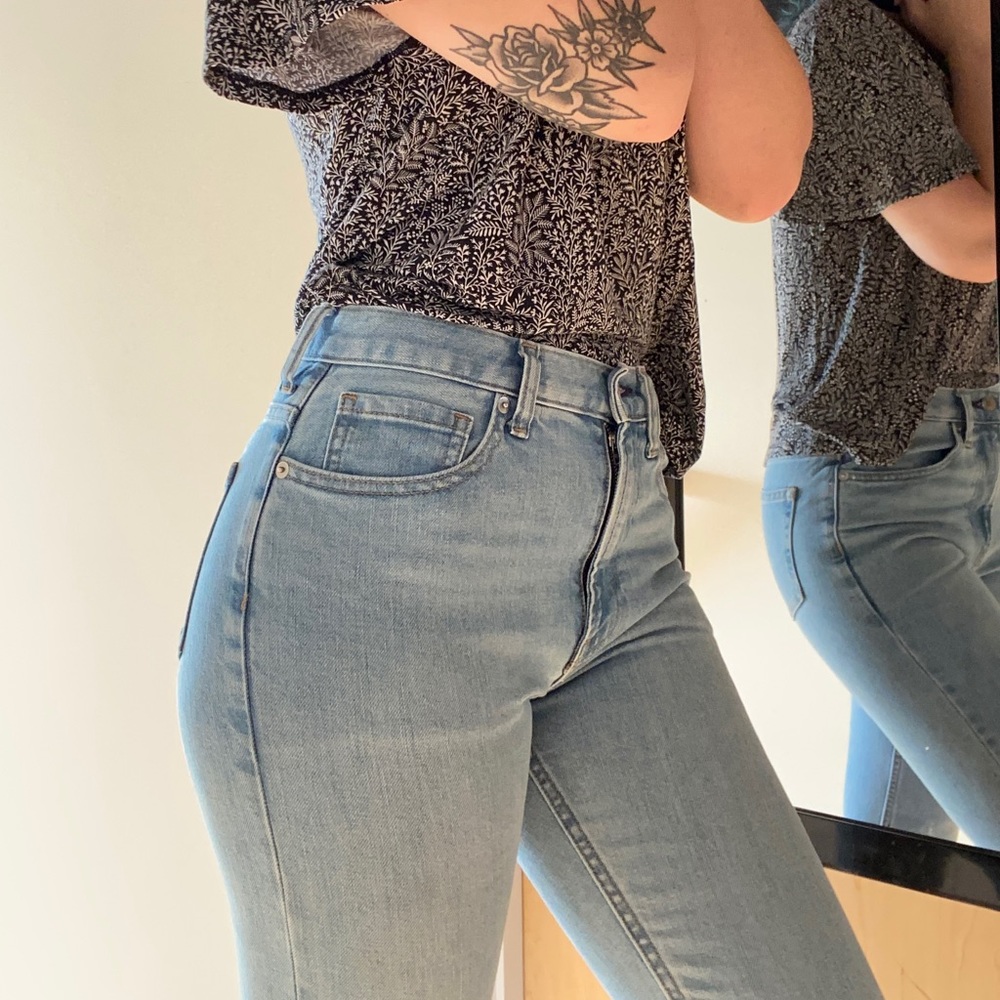 Everlane Mid-Rise Light Wash Skinner Jeans